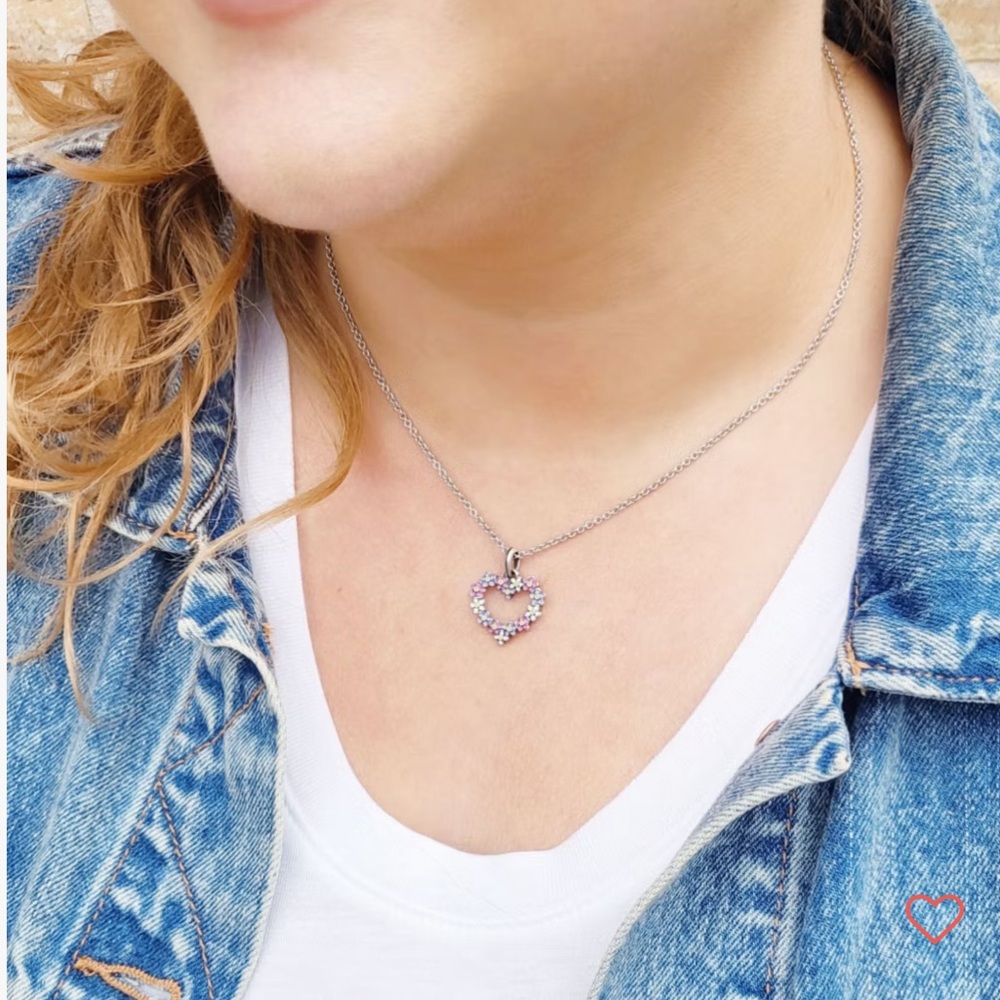 💕James Avery Enamel Floral Heart Wreath Pendant